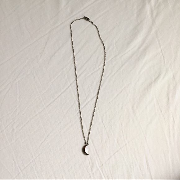 crescent moon necklace - Picture 2 of 4
